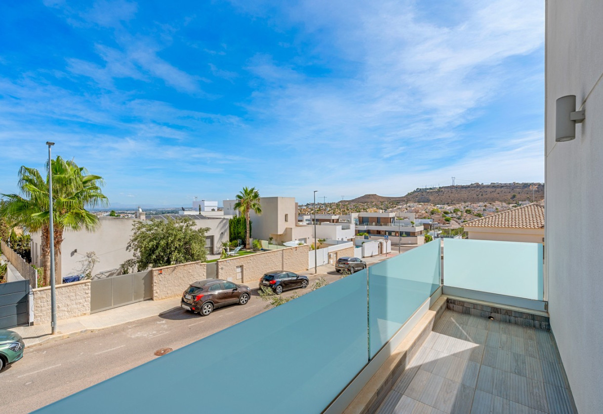 Resale · Villa · Benijofar