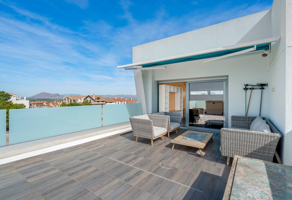 Resale · Villa · Benijofar