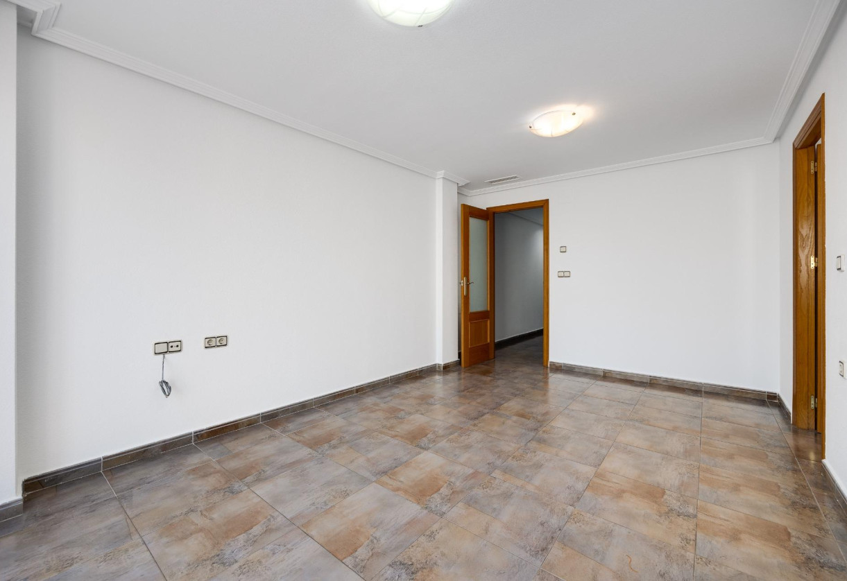 Sale · penthouse · Torrevieja · Centro