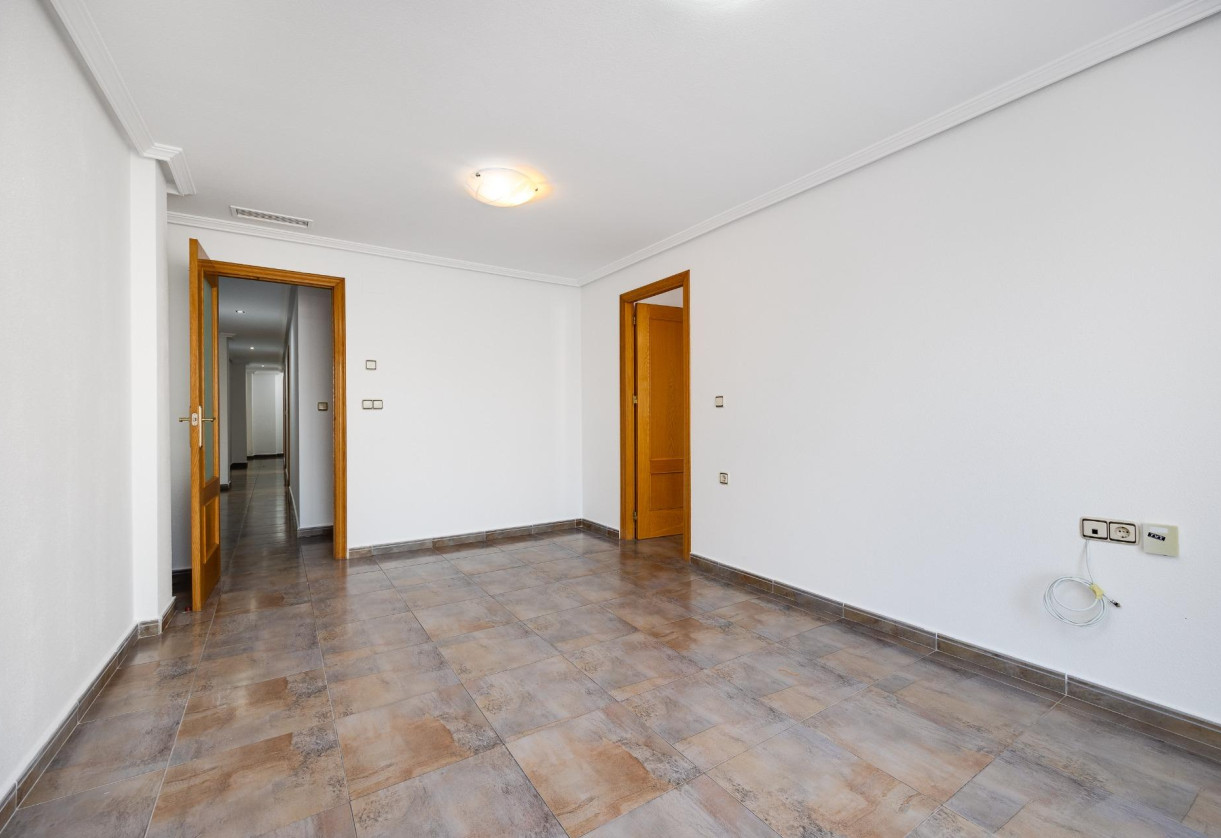 Sale · penthouse · Torrevieja · Centro