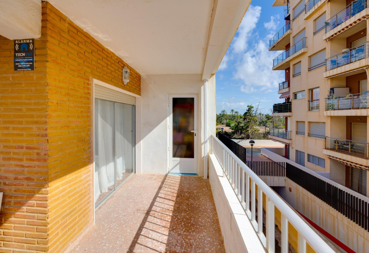 Rynek wtórny · Apartment · Torrevieja · Punta prima