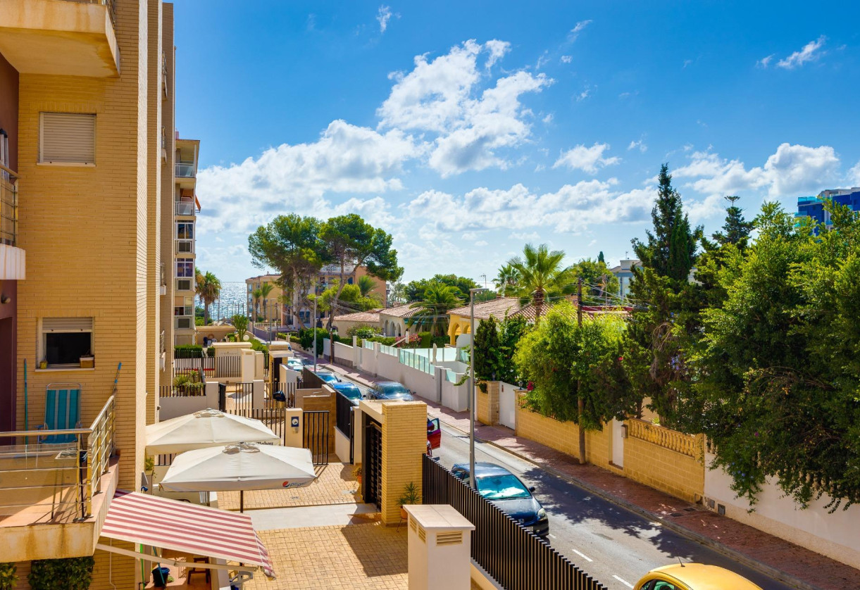 Rynek wtórny · Apartment · Torrevieja · Punta prima