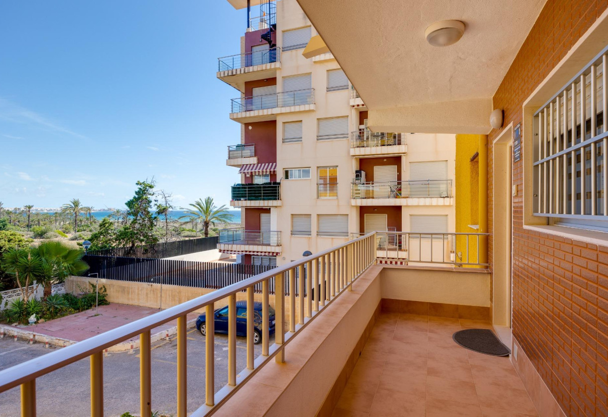Rynek wtórny · Apartment · Torrevieja · Punta prima