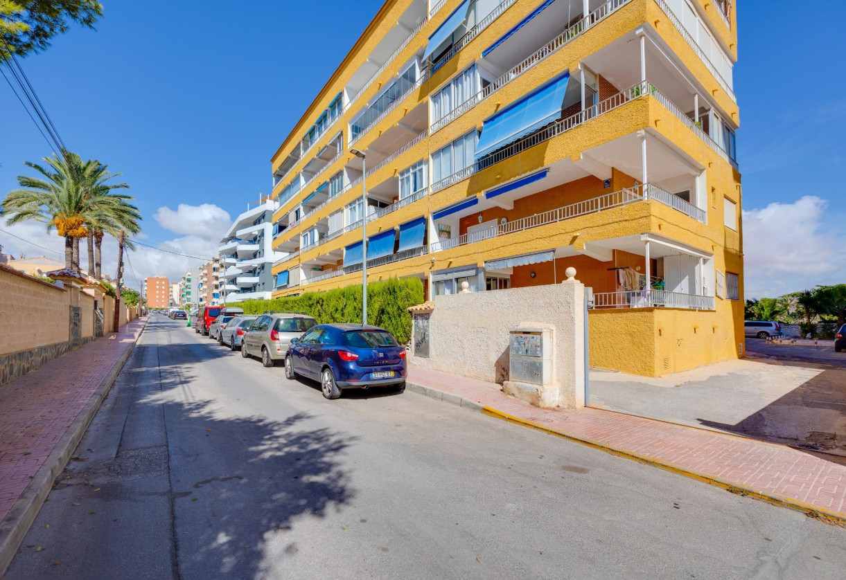 Rynek wtórny · Apartment · Torrevieja · Punta prima