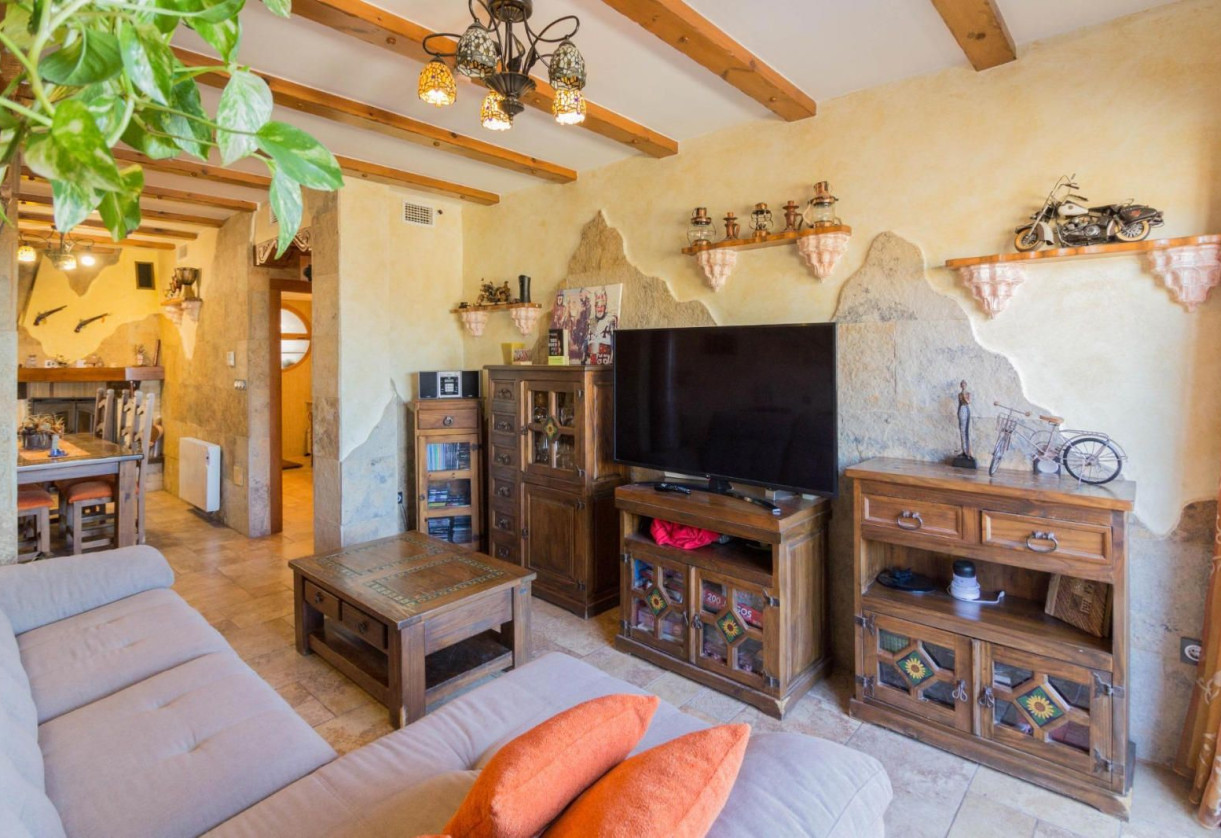 Resale · detached house · Redován