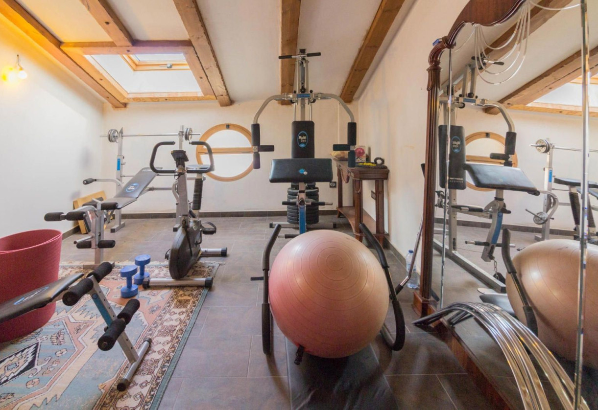 Resale · detached house · Redován