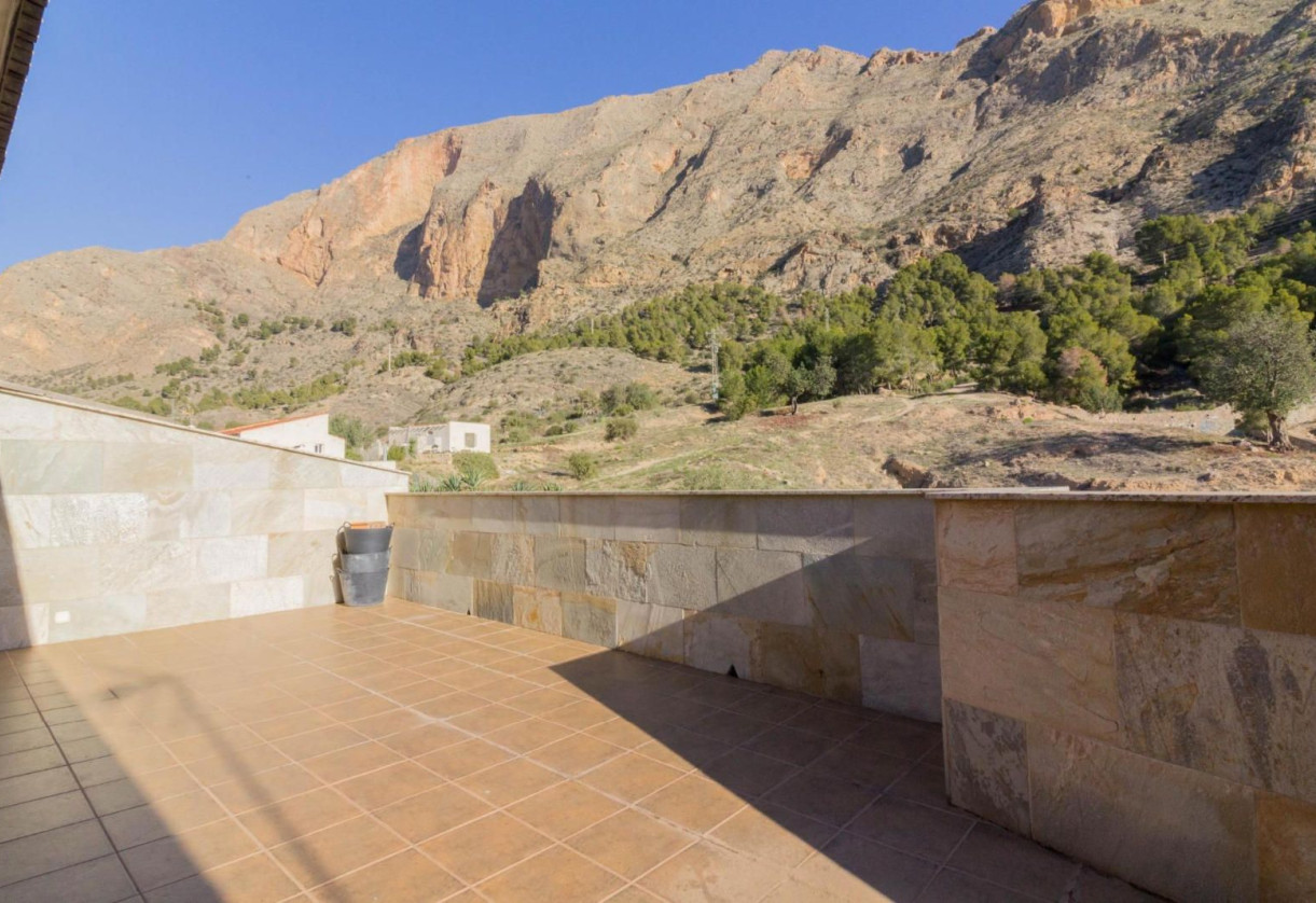 Resale · detached house · Redován