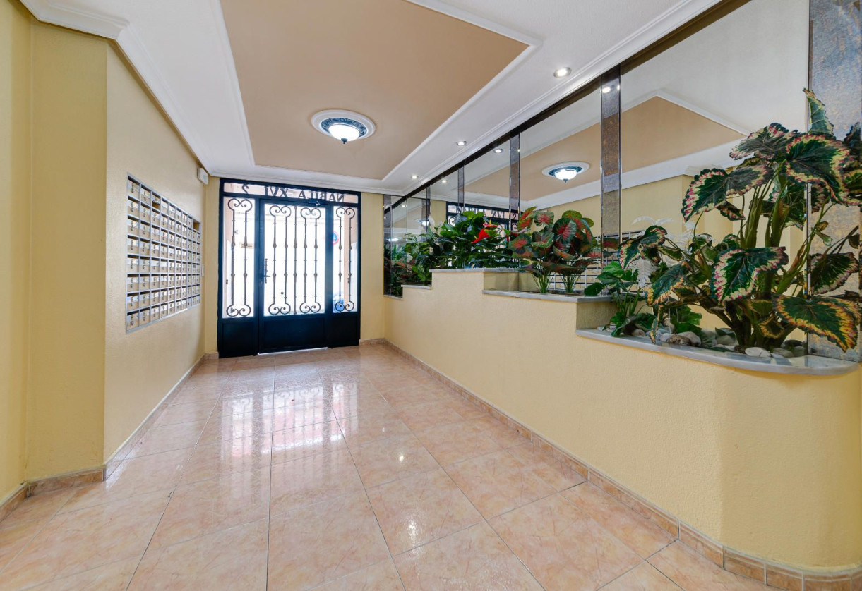 Reventa · Apartment · Torrevieja · Centro