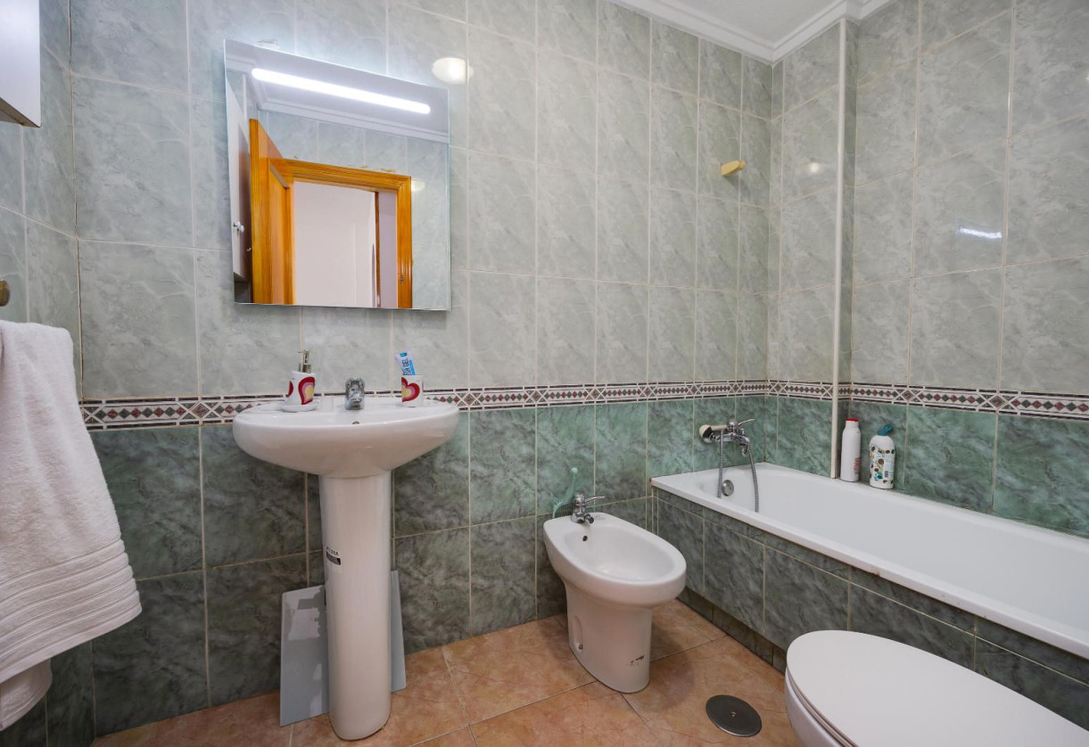 Reventa · Apartment · Torrevieja · Centro