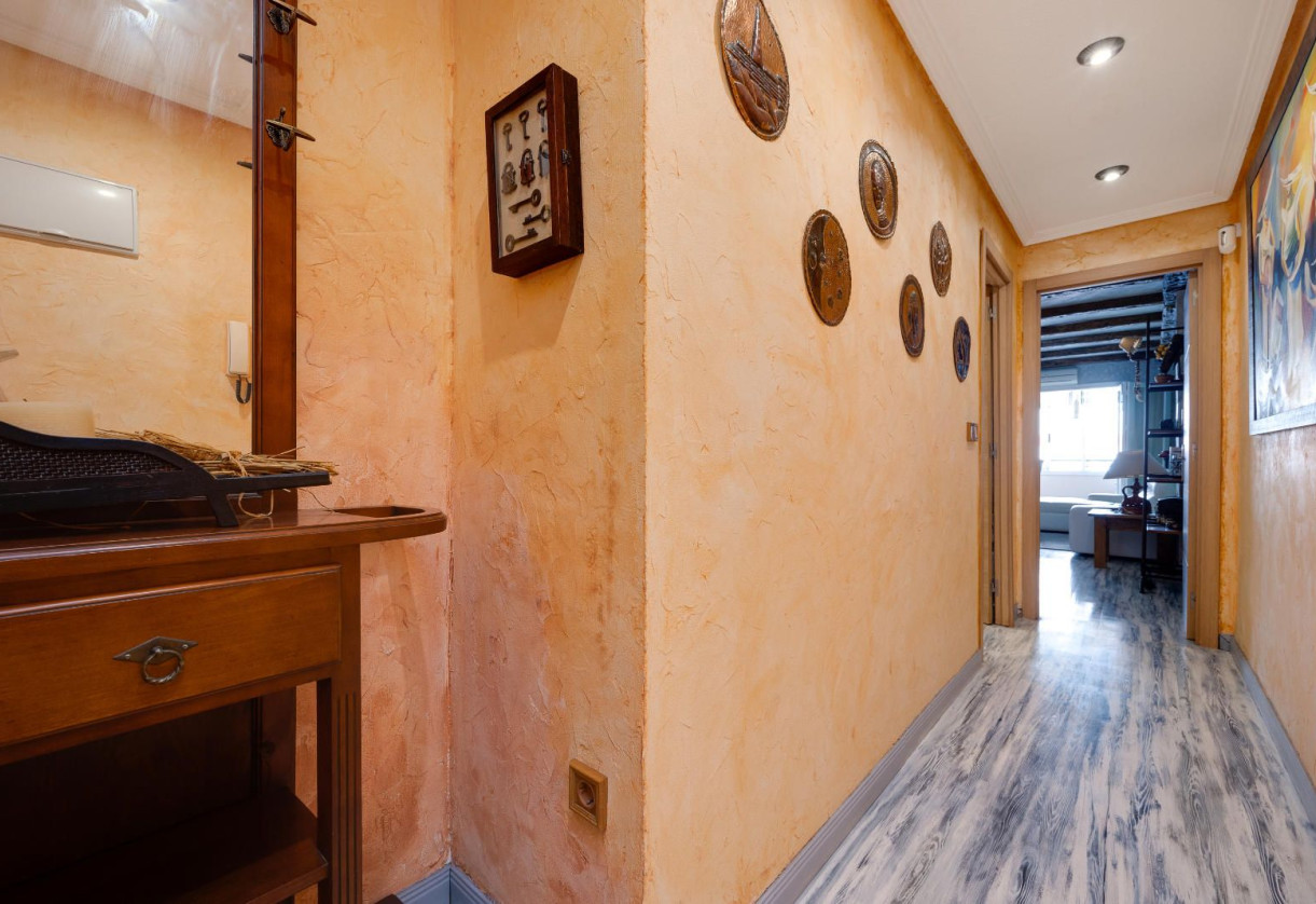 Resale · Apartment · Torrevieja · Acequion