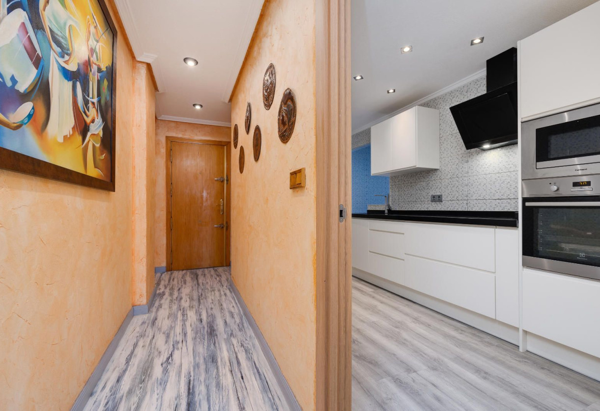 Resale · Apartment · Torrevieja · Acequion