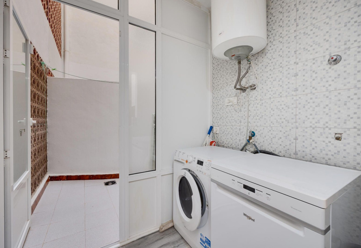 Resale · Apartment · Torrevieja · Acequion