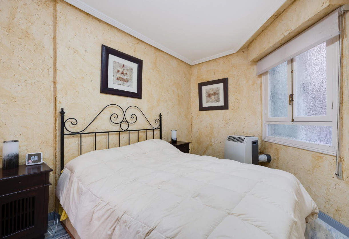 Resale · Apartment · Torrevieja · Acequion