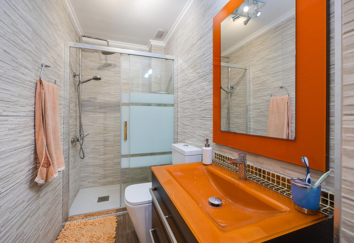 Resale · Apartment · Torrevieja · Acequion