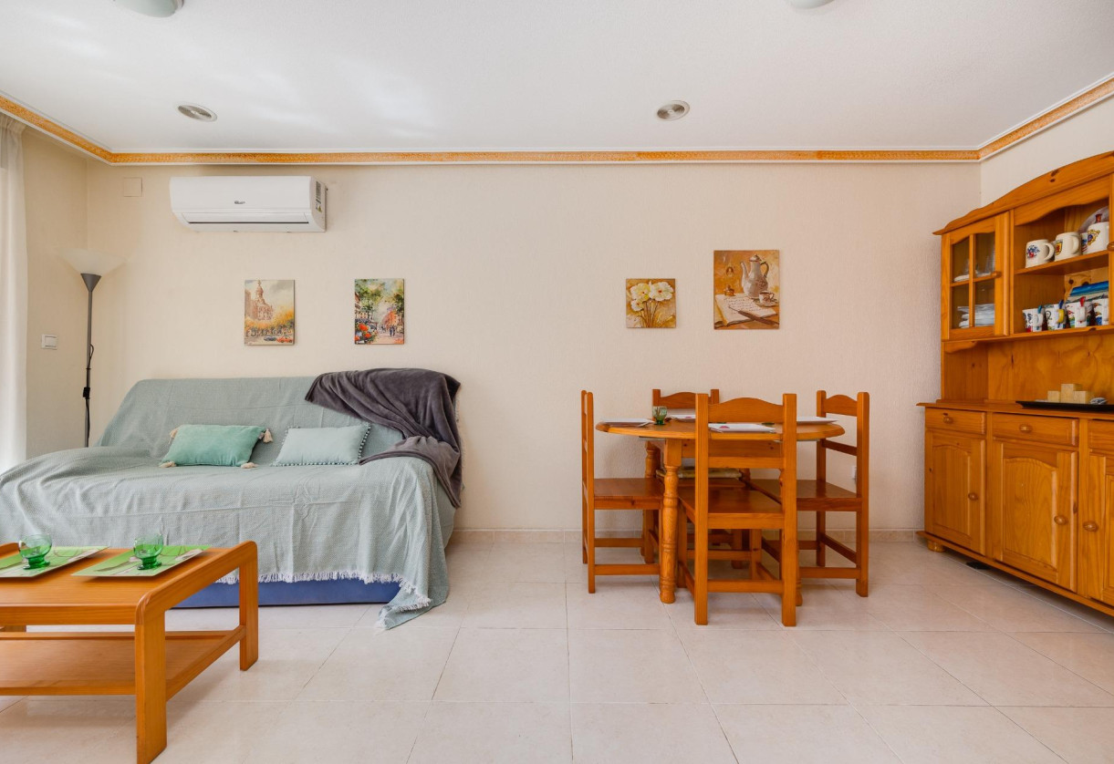 Resale · Apartment · Torrevieja · Habaneras