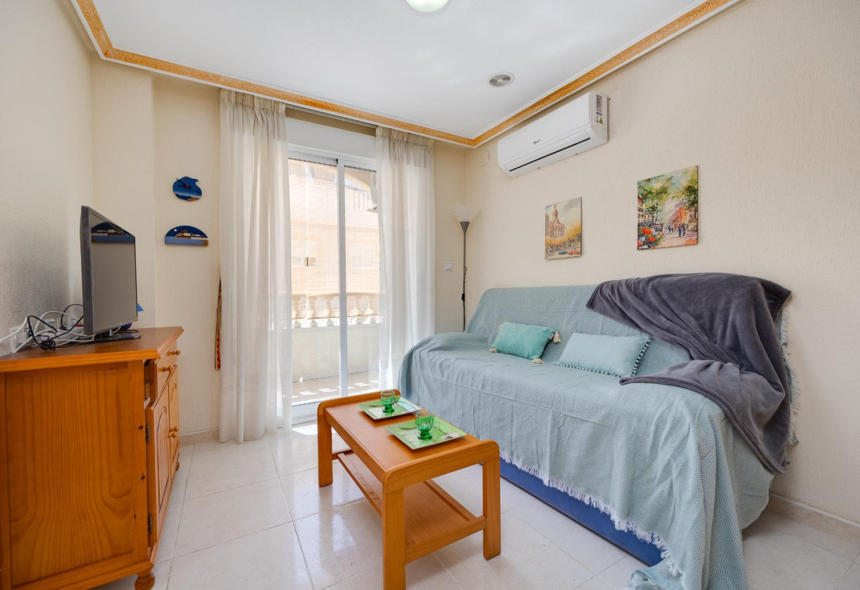 Resale · Apartment · Torrevieja · Habaneras