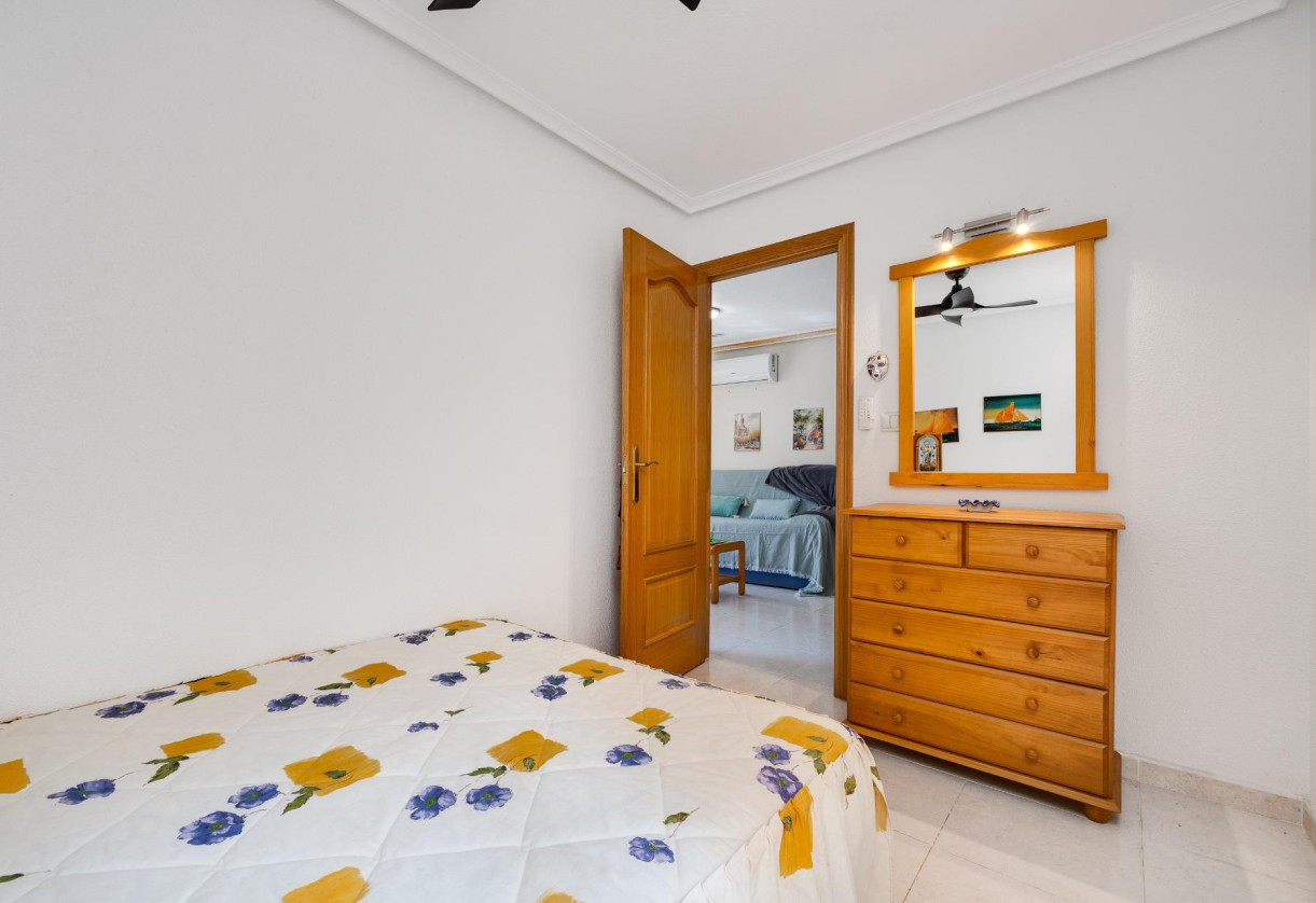 Resale · Apartment · Torrevieja · Habaneras