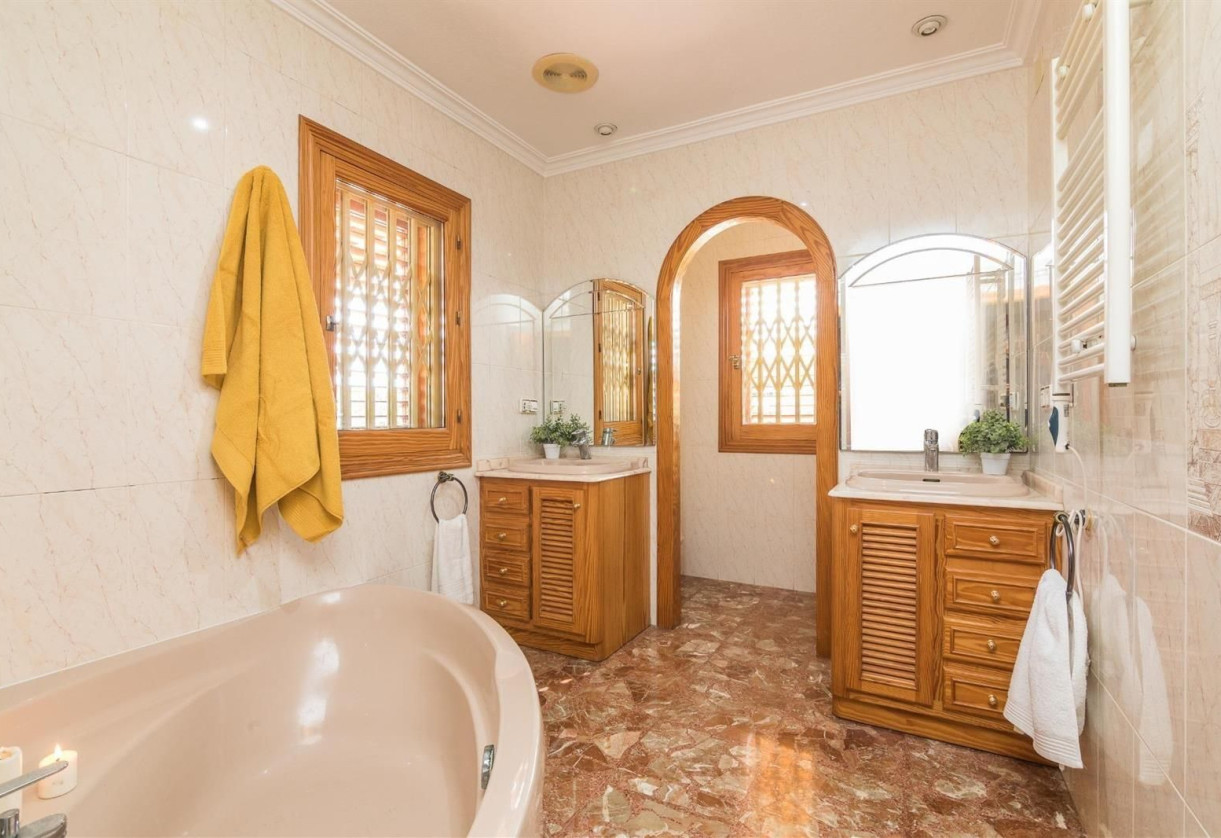 Rynek wtórny · detached house · Elche/Elx · Corte Ingles