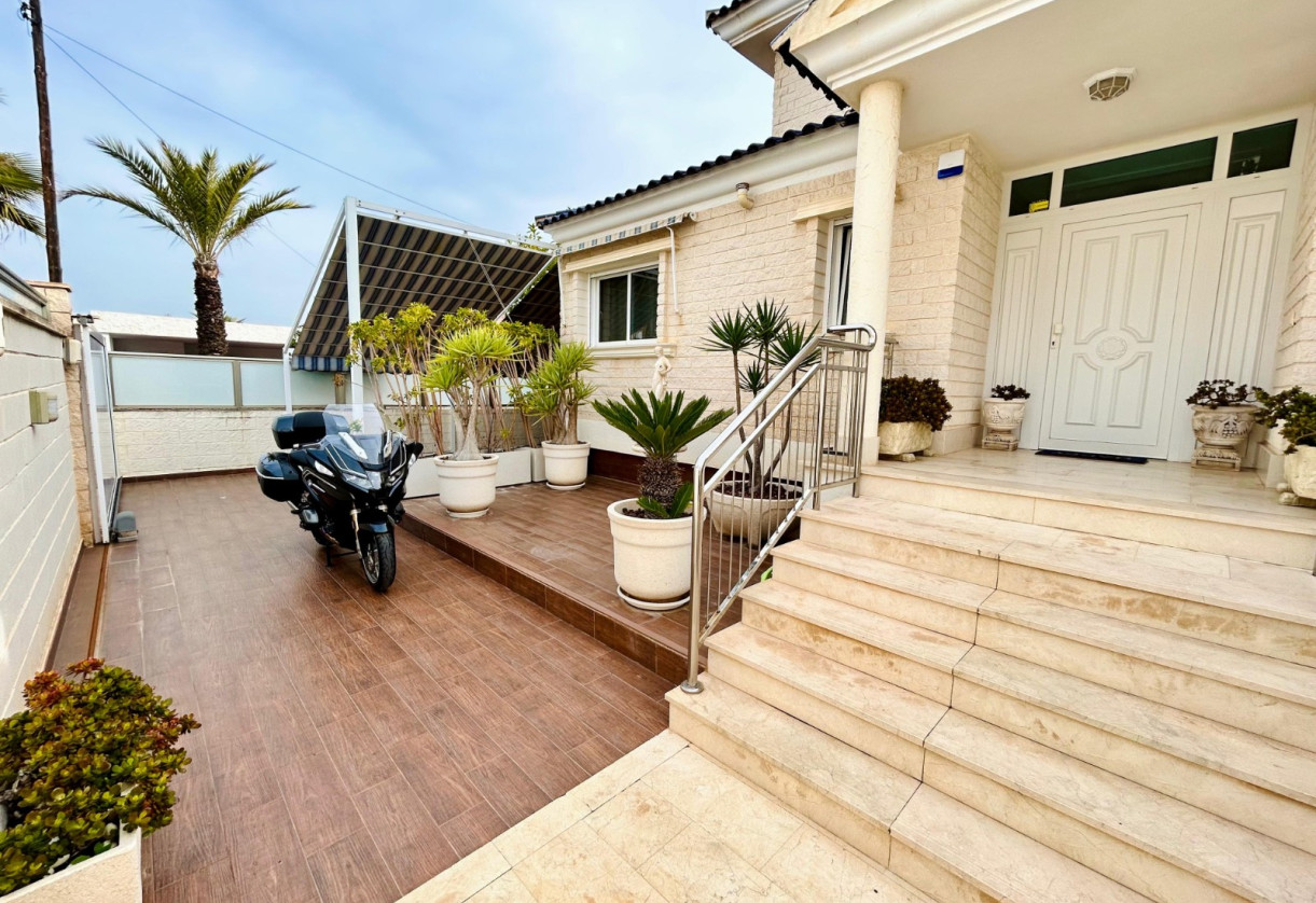 Rynek wtórny · Chalet · Torrevieja · La mata