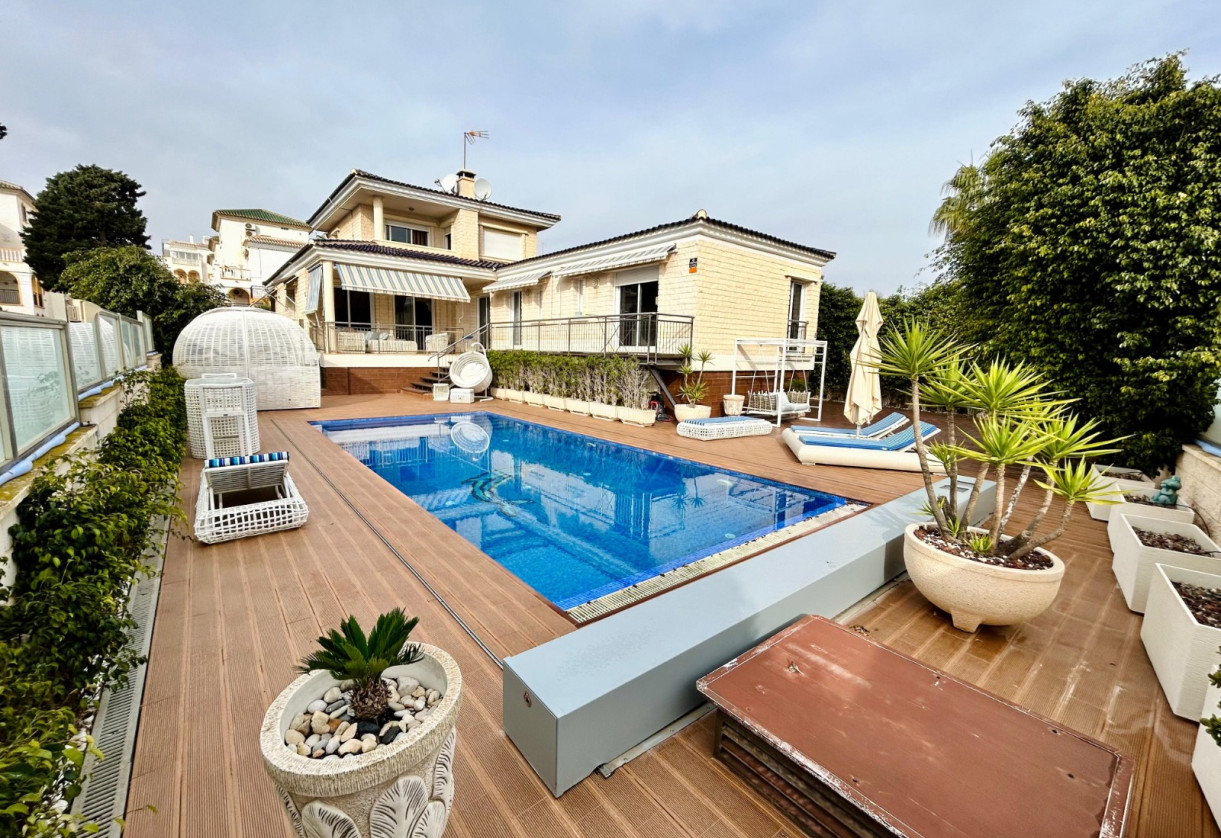 Rynek wtórny · Chalet · Torrevieja · La mata