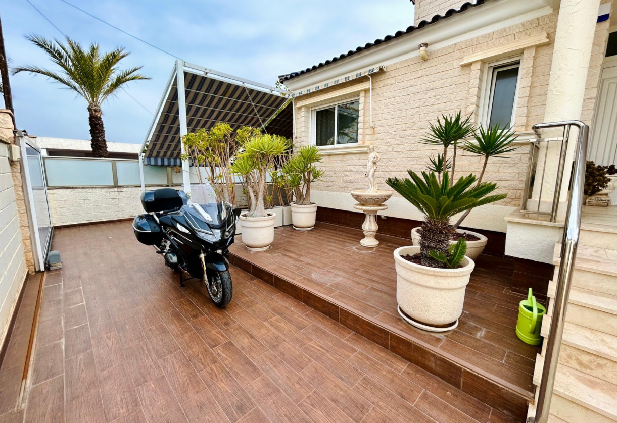 Rynek wtórny · Chalet · Torrevieja · La mata