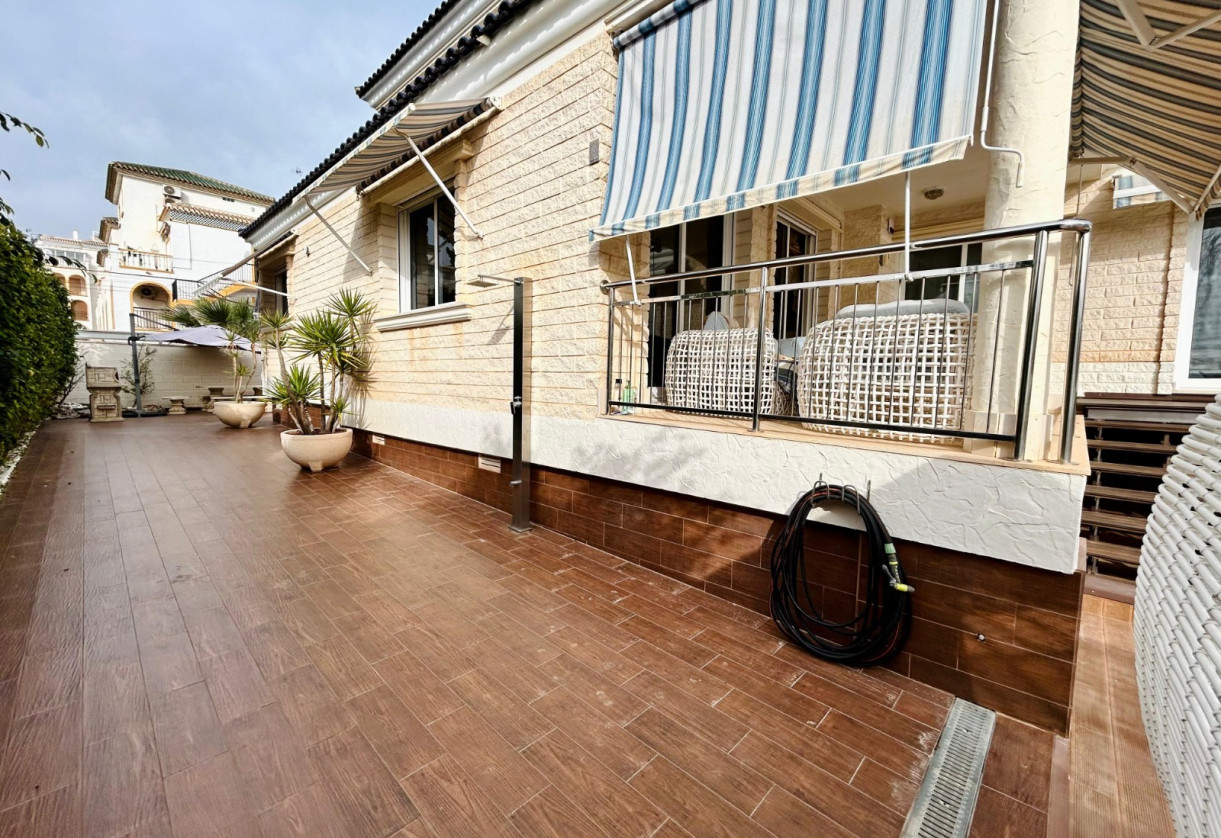 Rynek wtórny · Chalet · Torrevieja · La mata