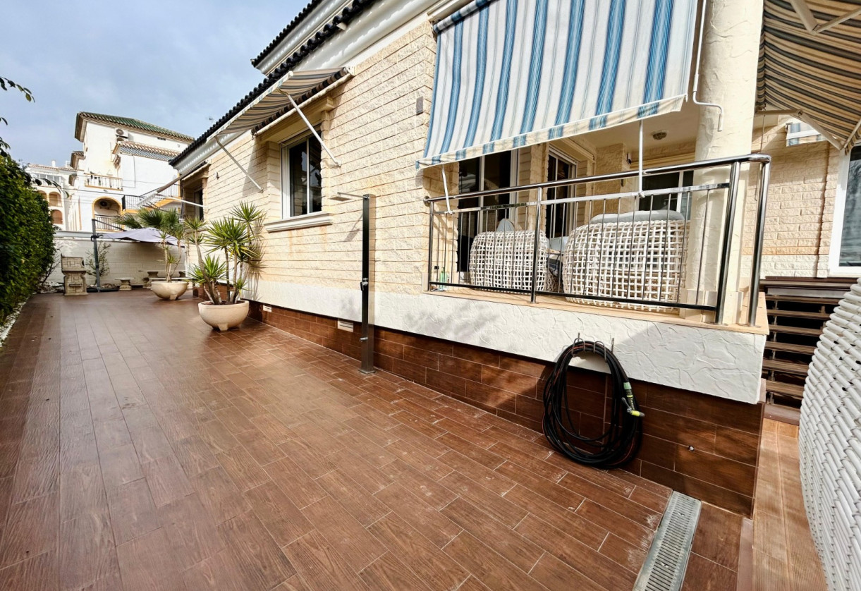 Rynek wtórny · Chalet · Torrevieja · La mata