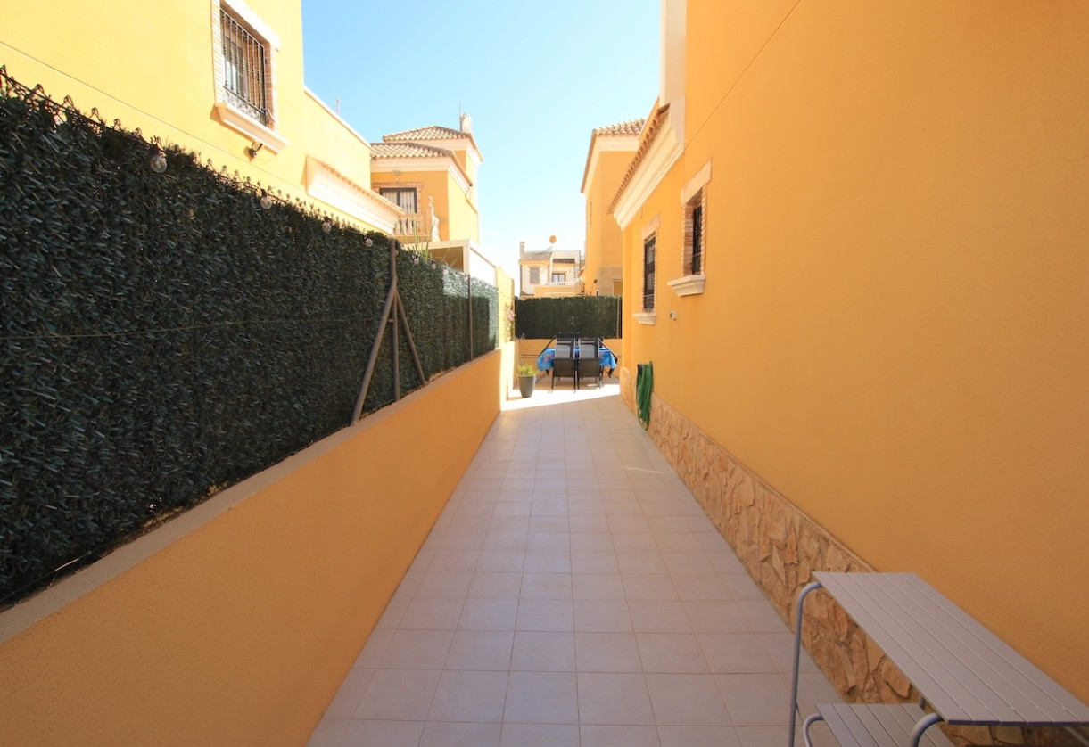 Reventa · Villa · Guardamar - El Raso