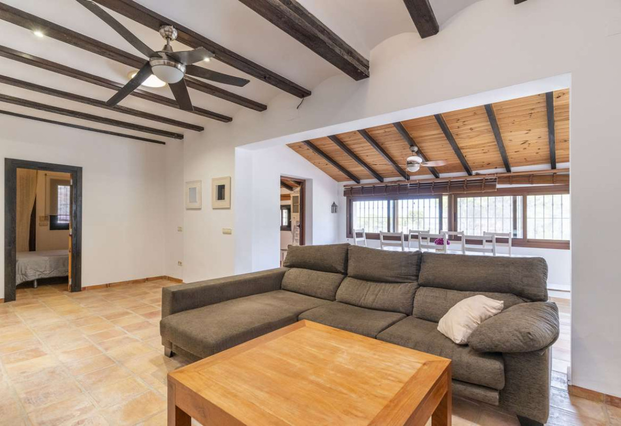 Reventa · detached house · La Fustera