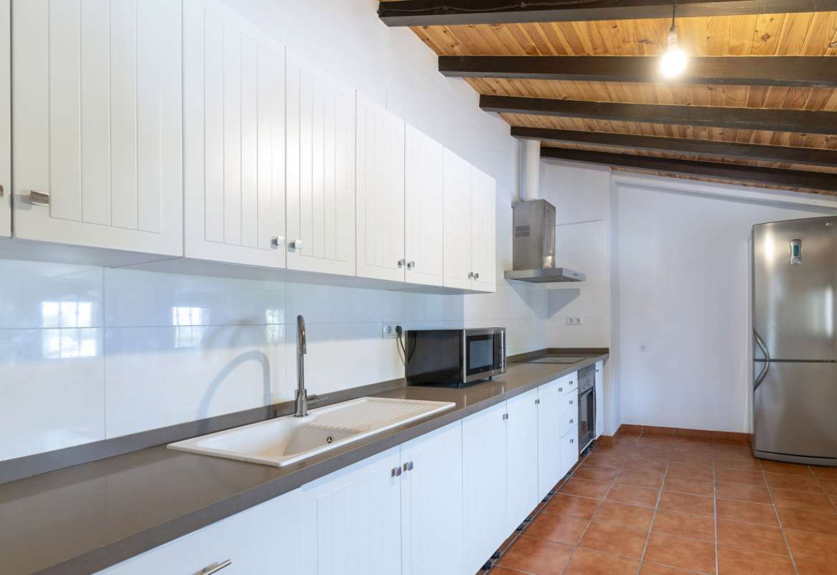 Reventa · detached house · La Fustera