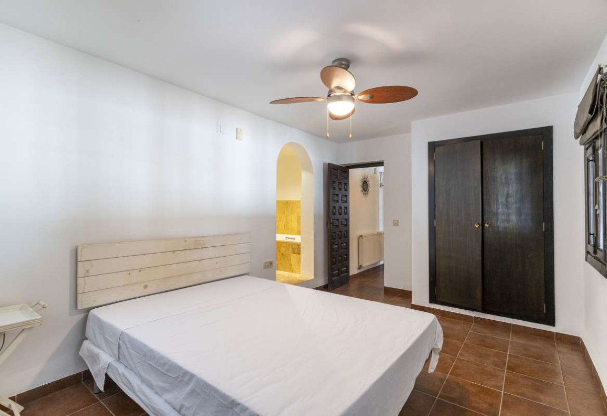 Reventa · detached house · La Fustera