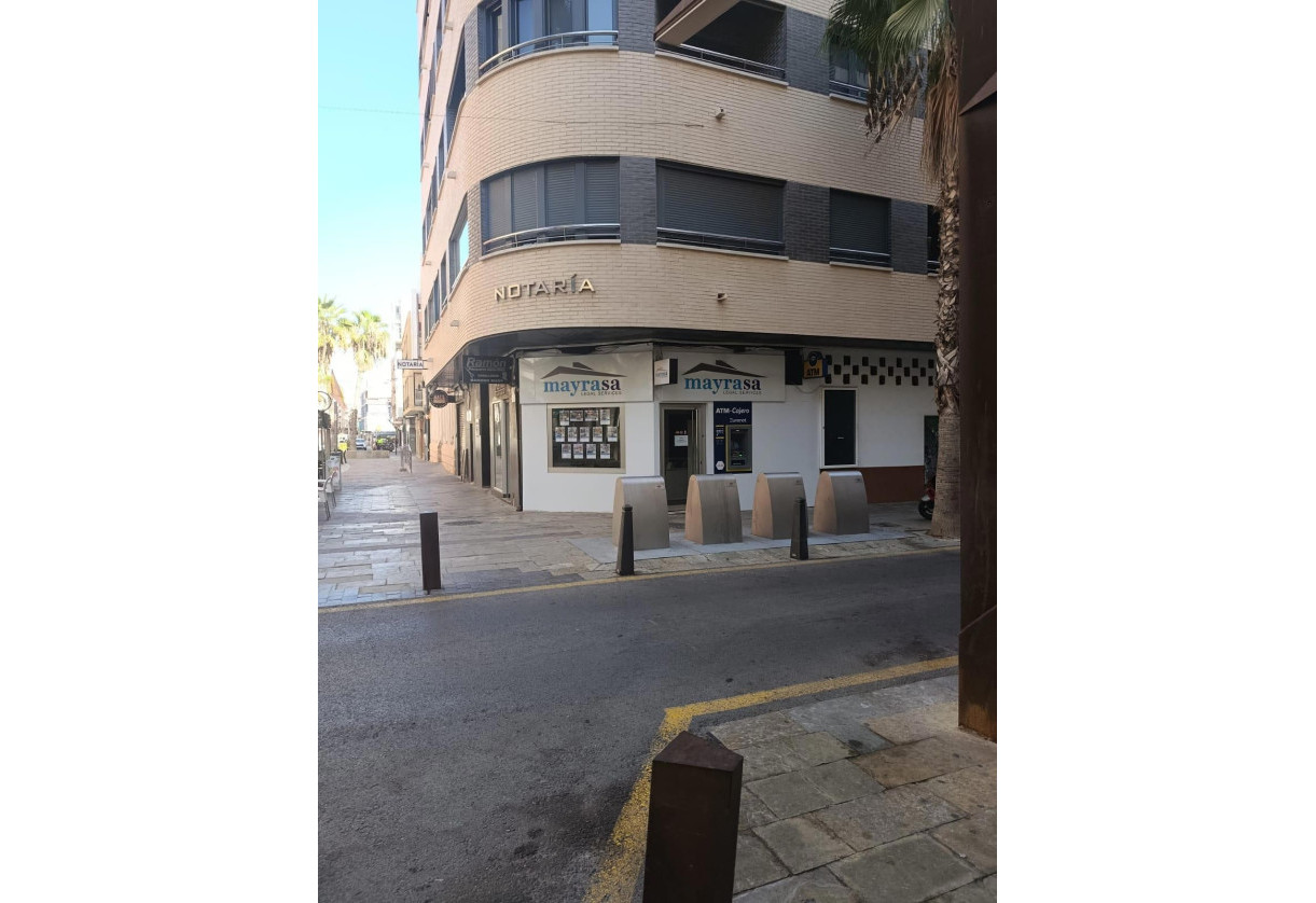 Wynajem długoterminowy · Oficinas · Torrevieja · Centro