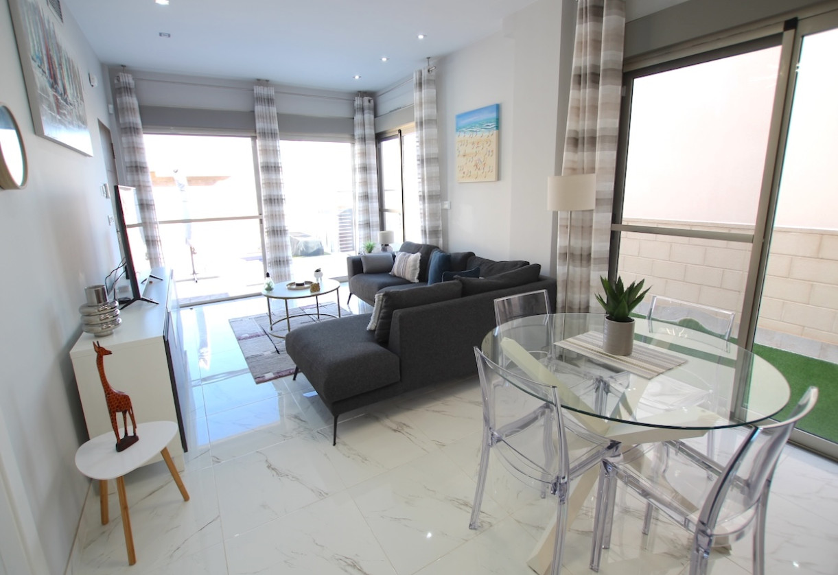 Resale · Villa · Villamartin