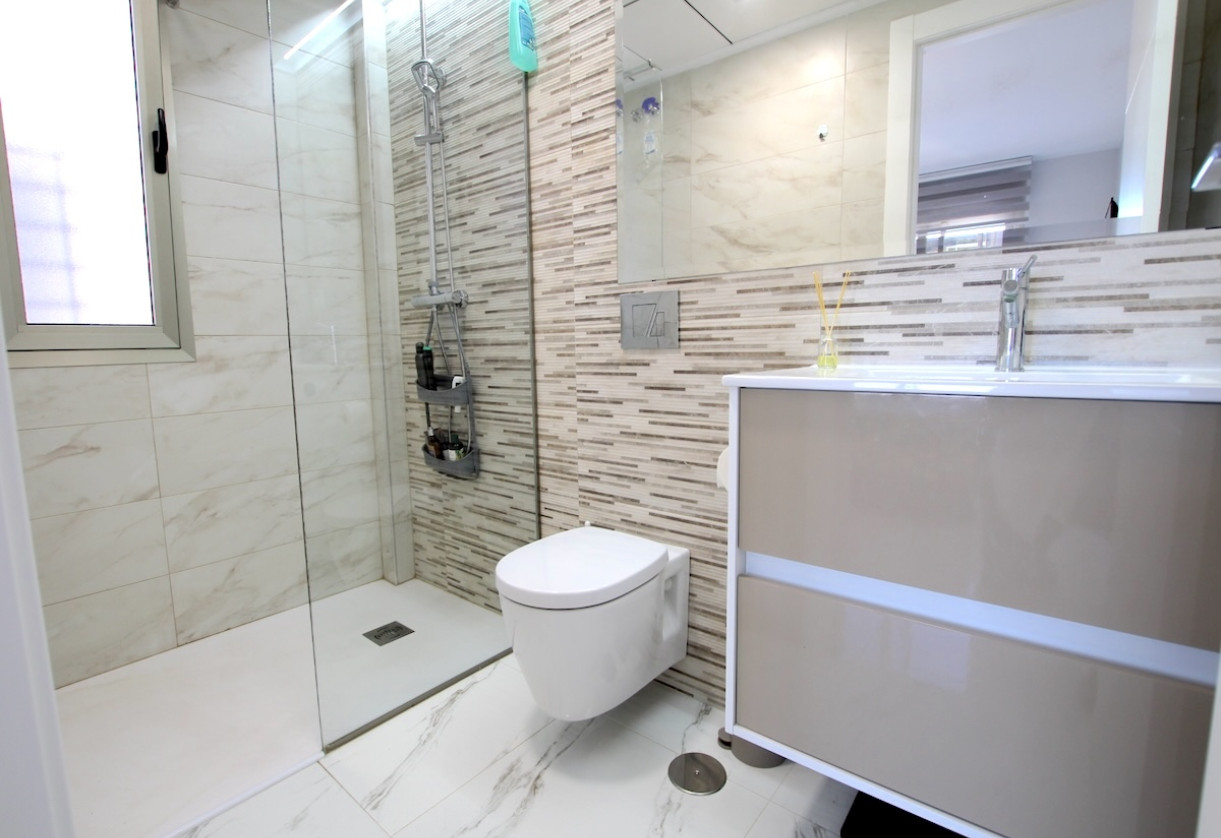 Resale · Villa · Villamartin