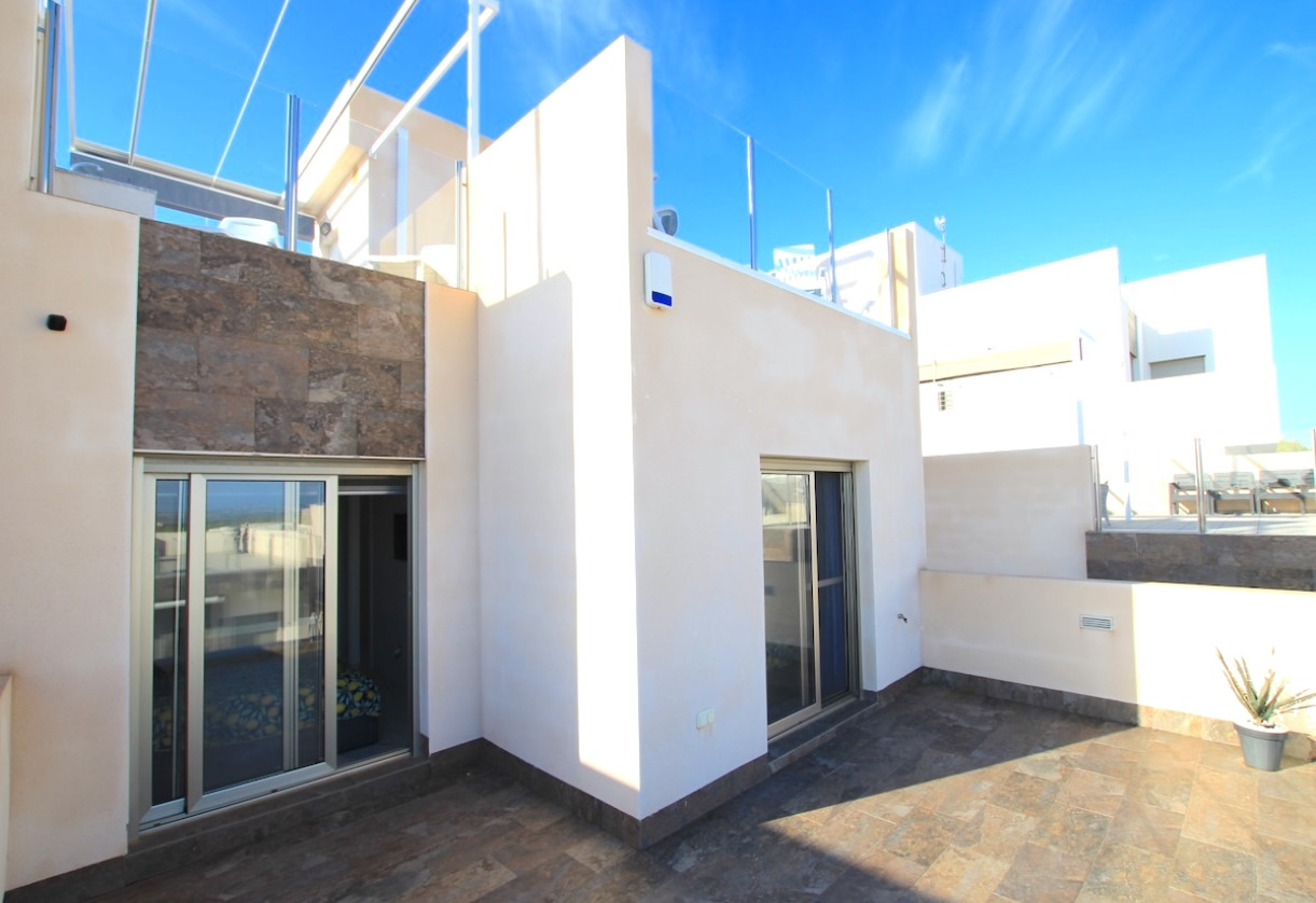 Resale · Villa · Villamartin