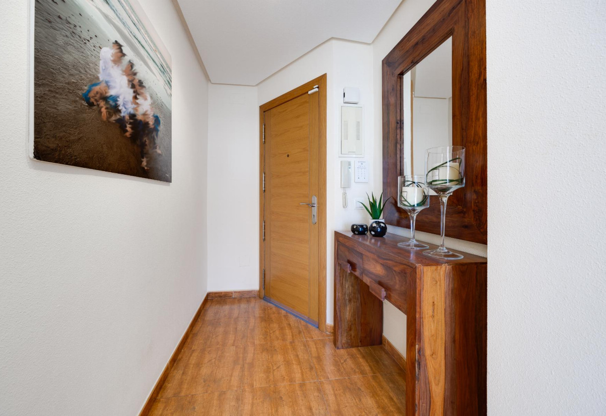 Resale · APARTAMENTO · Torrevieja · Playa Acequion