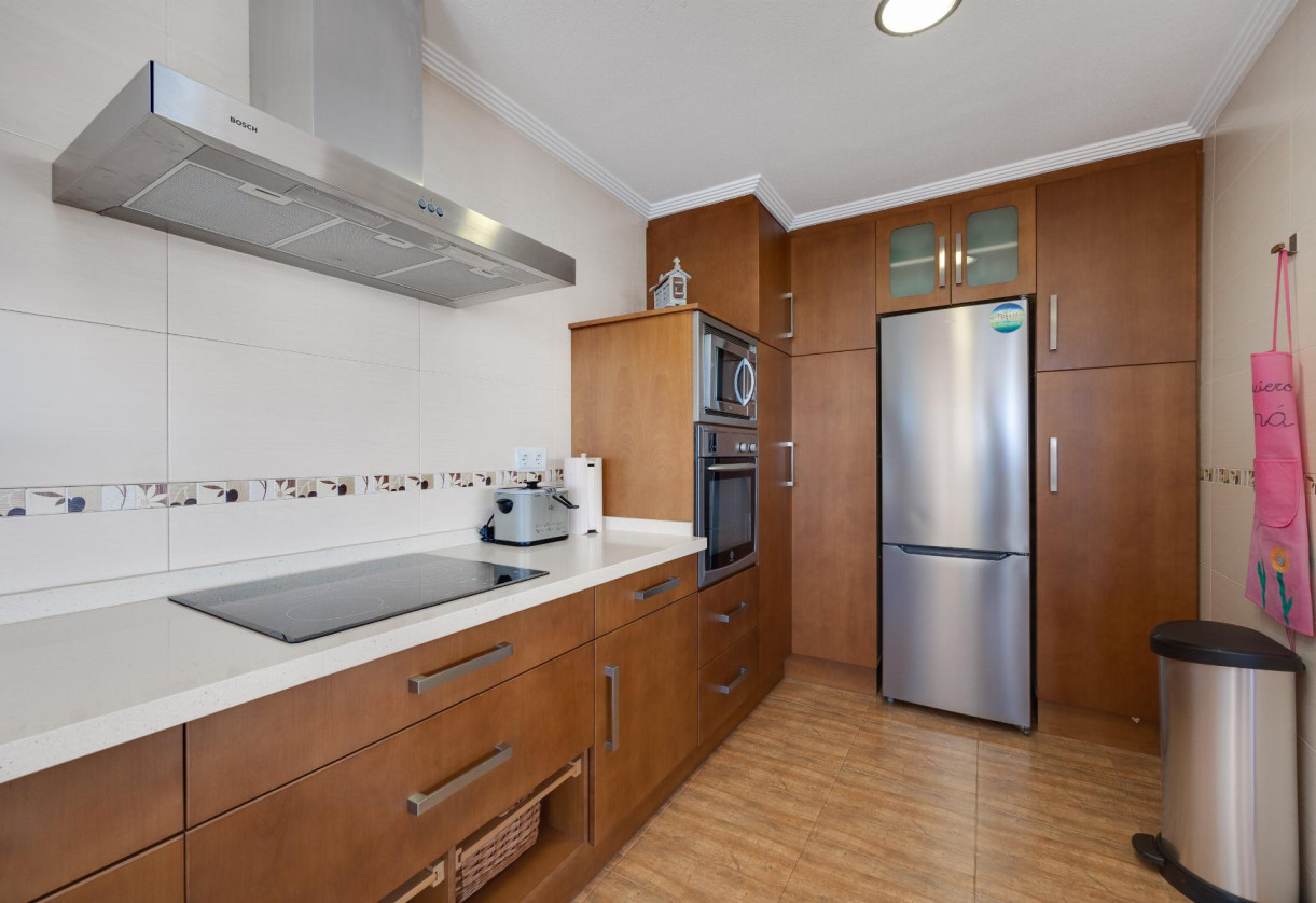 Resale · APARTAMENTO · Torrevieja · Playa Acequion