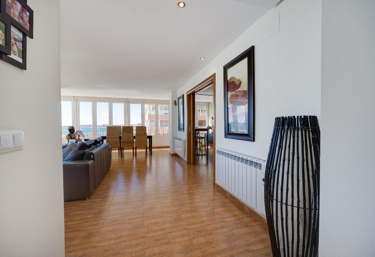 Resale · APARTAMENTO · Torrevieja · Playa Acequion