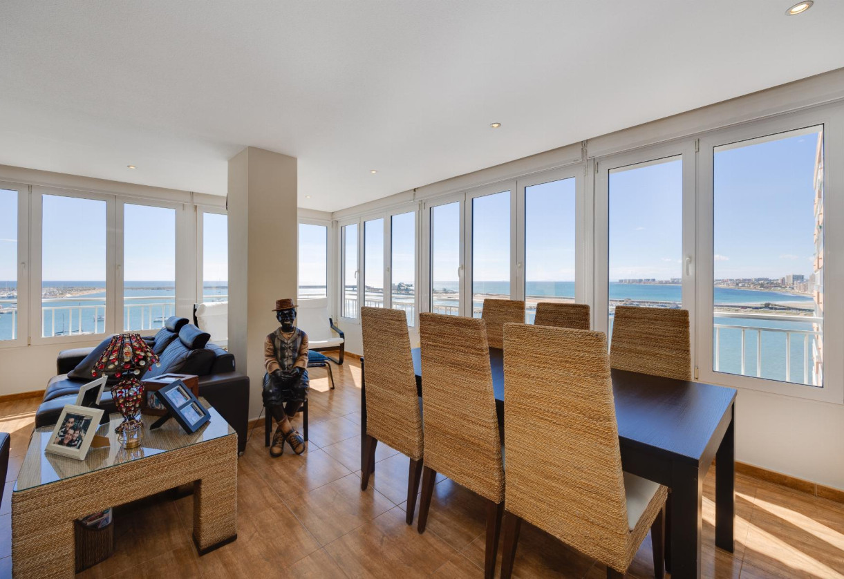 Resale · APARTAMENTO · Torrevieja · Playa Acequion