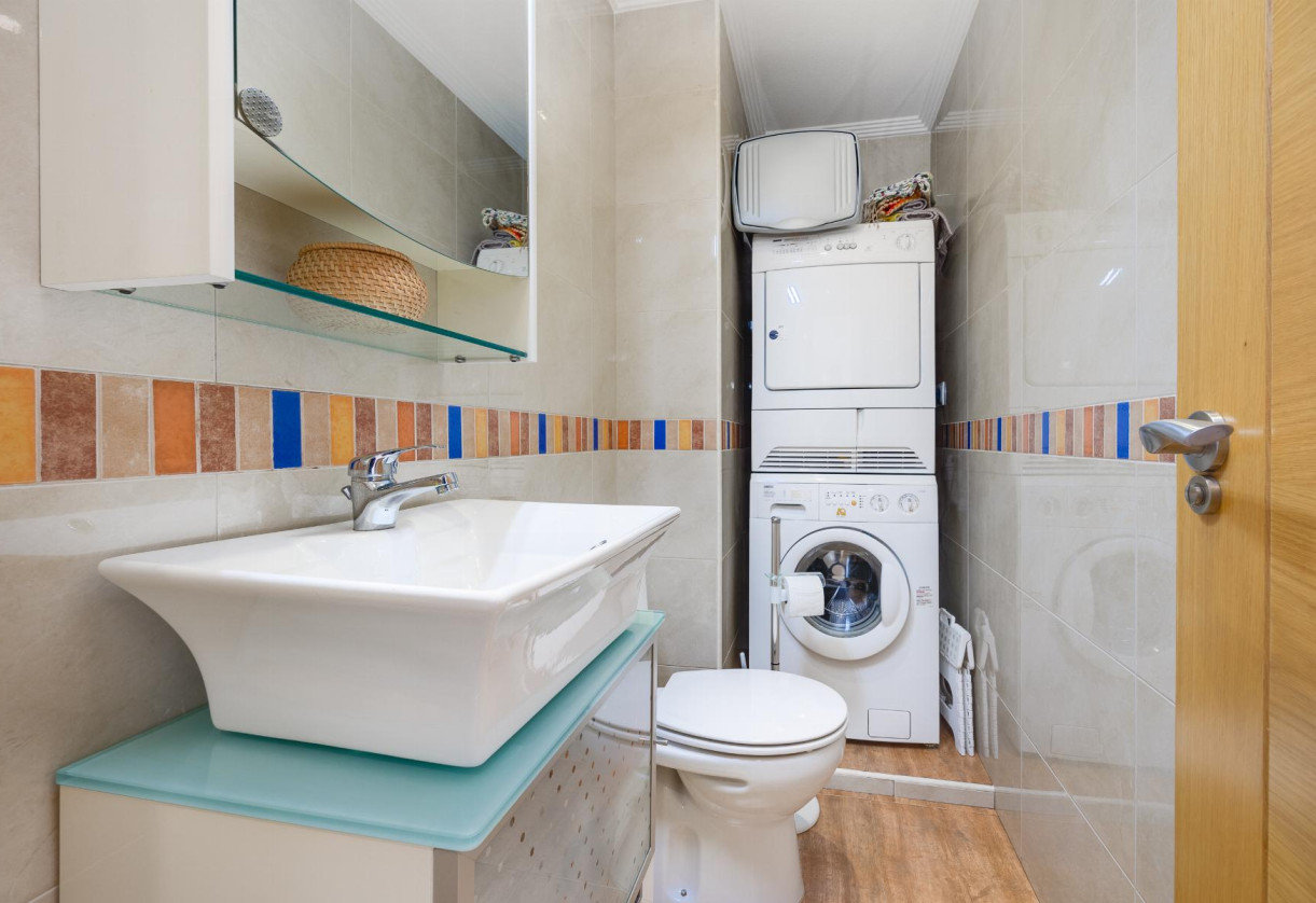 Resale · APARTAMENTO · Torrevieja · Playa Acequion