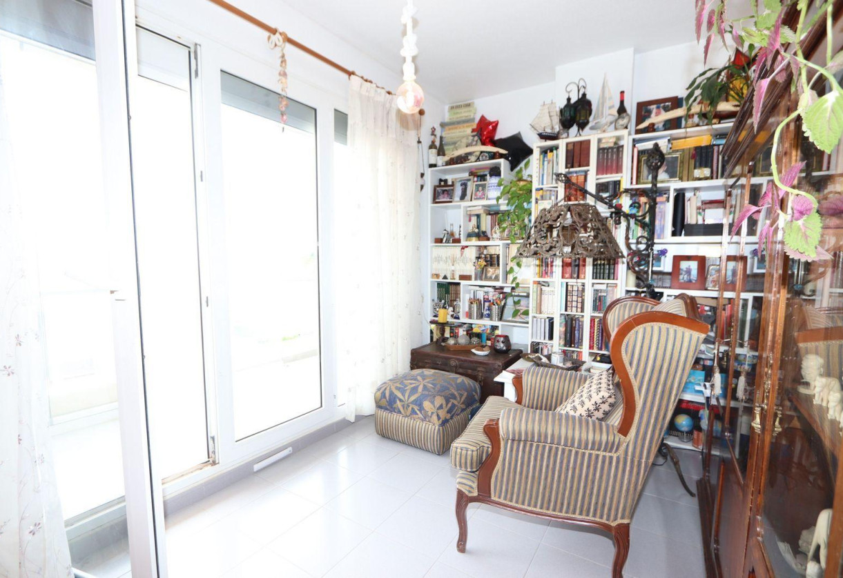 Resale · APARTAMENTO · Torrevieja · Playa Flamenca