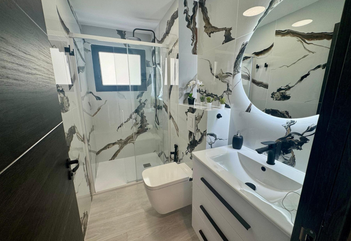 Resale · APARTAMENTO · Torrevieja · CLUB NAUTICO TORREVIEJA