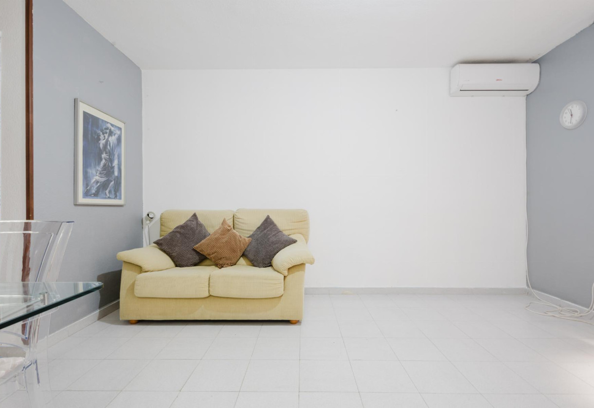 Reventa · APARTAMENTO · Torrevieja · Playa de La Acequion