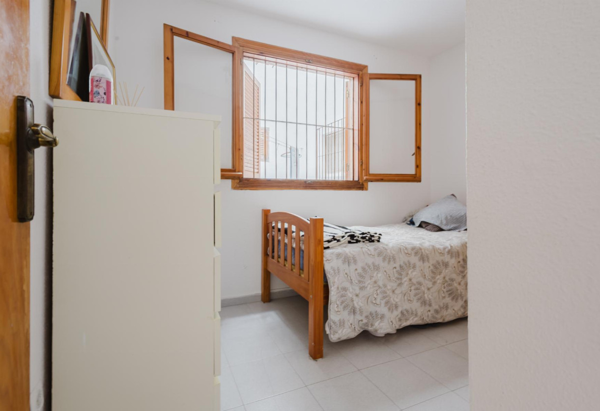 Reventa · APARTAMENTO · Torrevieja · Playa de La Acequion
