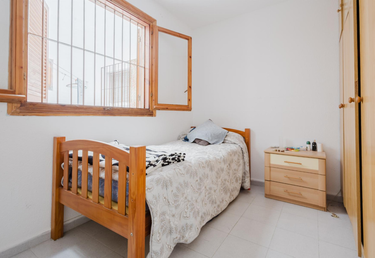 Reventa · APARTAMENTO · Torrevieja · Playa de La Acequion