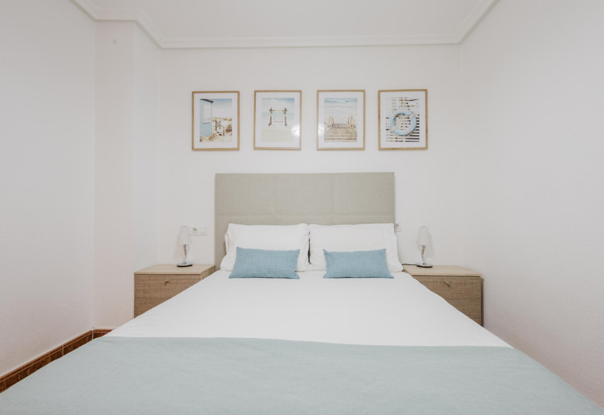 Reventa · APARTAMENTO · Torrevieja · Centro