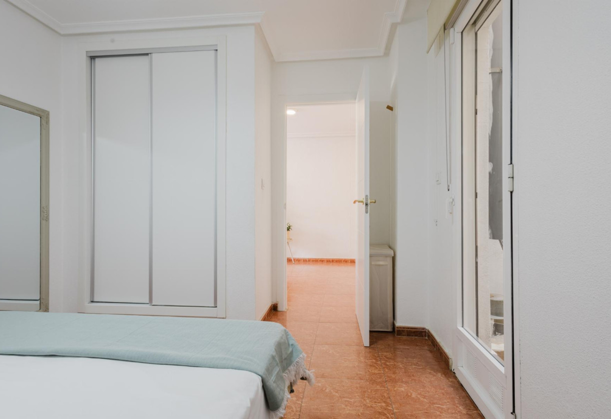 Reventa · APARTAMENTO · Torrevieja · Centro