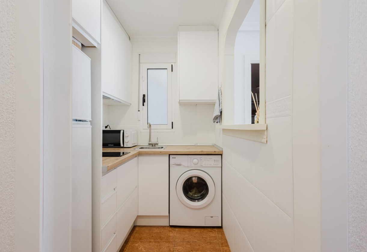 Reventa · APARTAMENTO · Torrevieja · Centro