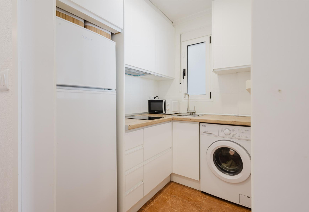 Reventa · APARTAMENTO · Torrevieja · Centro