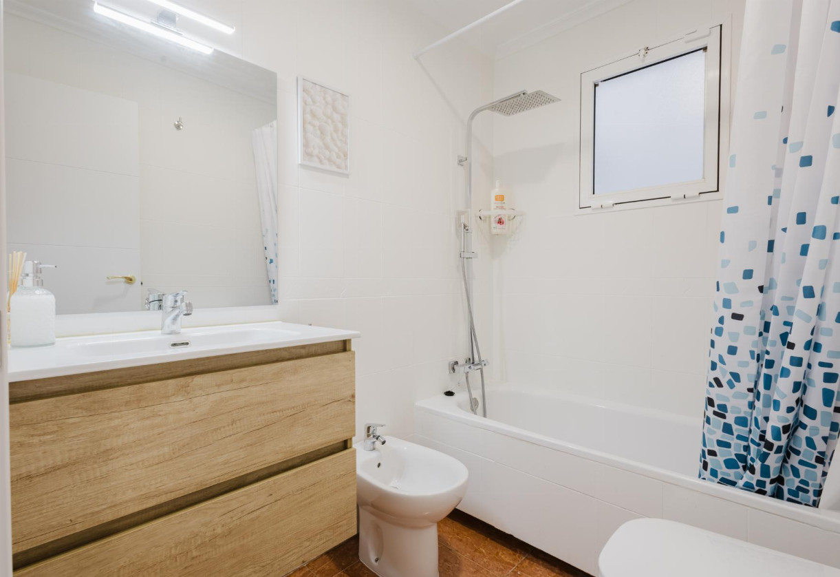 Reventa · APARTAMENTO · Torrevieja · Centro